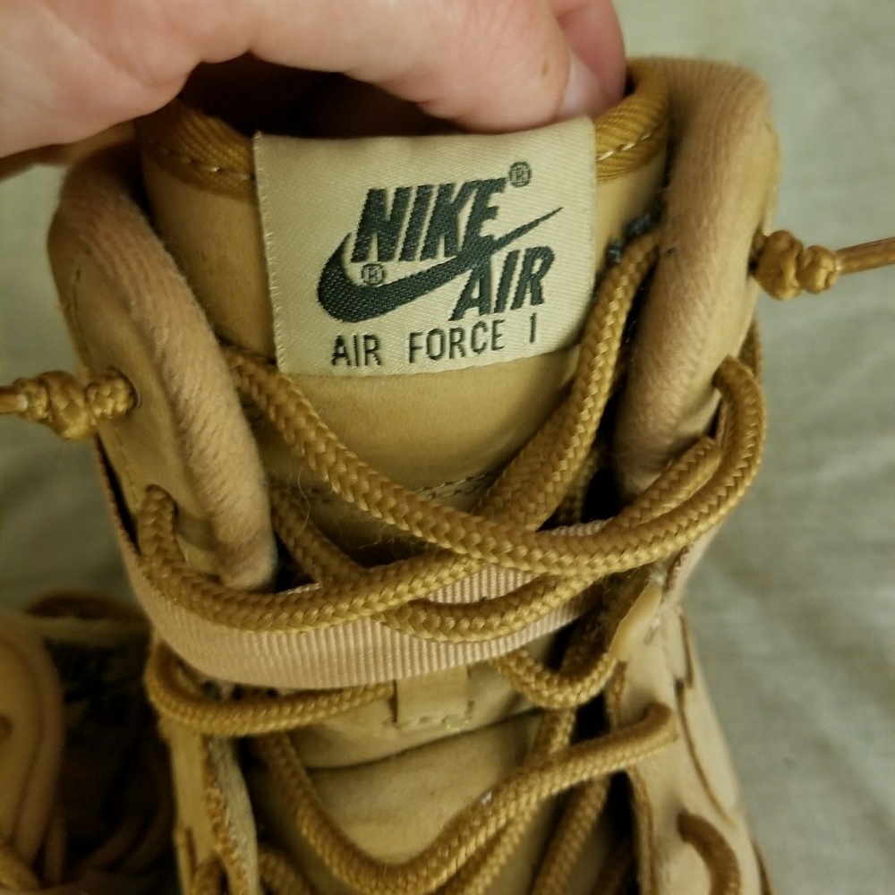 NIKE AIR FORCE 1
